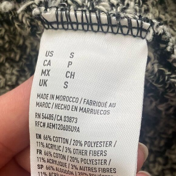 American Eagle Marled Black and White Open-Front Drapey Cardigan - Picture 3 of 7